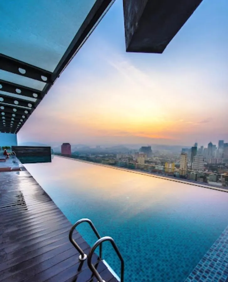 Hostel Regalia Skypool Klcc Kuala Lumpur