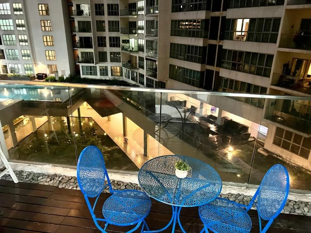 Hostel Regalia Skypool Klcc Kuala Lumpur
