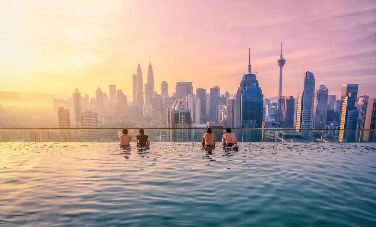 Hostel Regalia Skypool Klcc Kuala Lumpur Ma­lay­sia